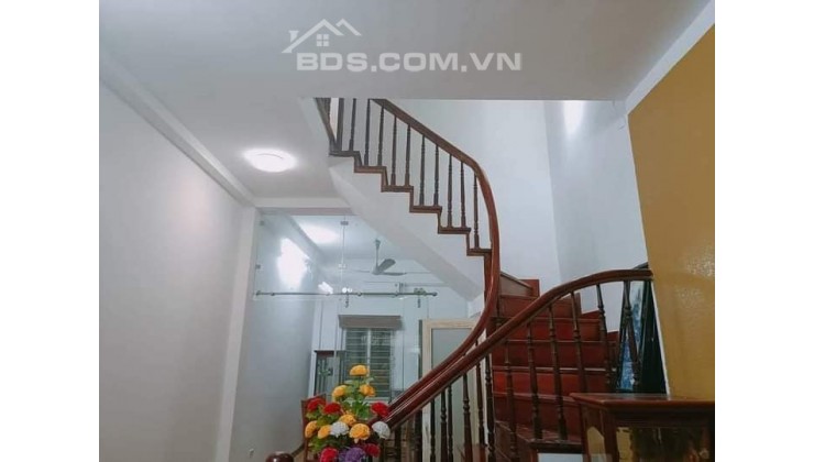 Bán nhà sổ đỏ đường Thanh Bình Mộ Lao Hà Đông, 50m2, nhà chủ tự xây. Giá 5 tỷ.